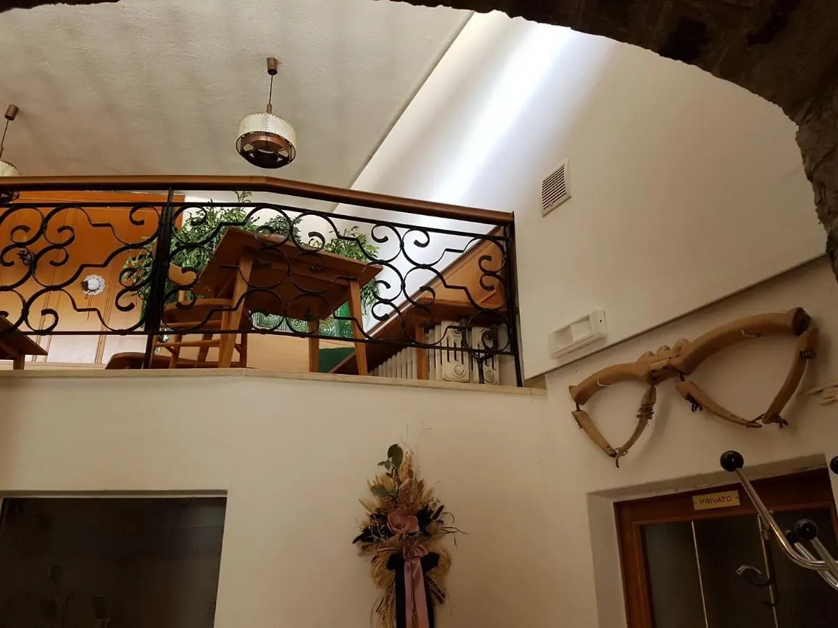 Hotel Albergo Posta Colle Santa Lucia
